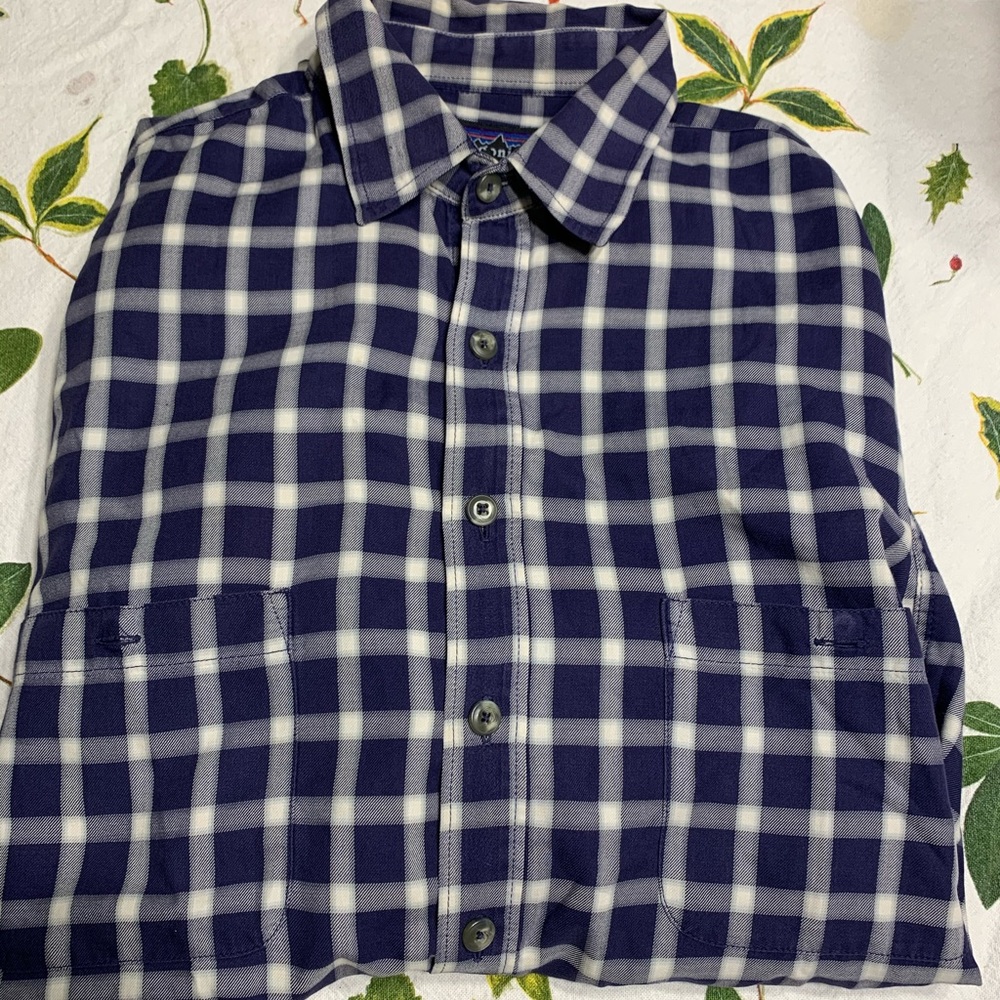 Patagonia long sleeve shirt